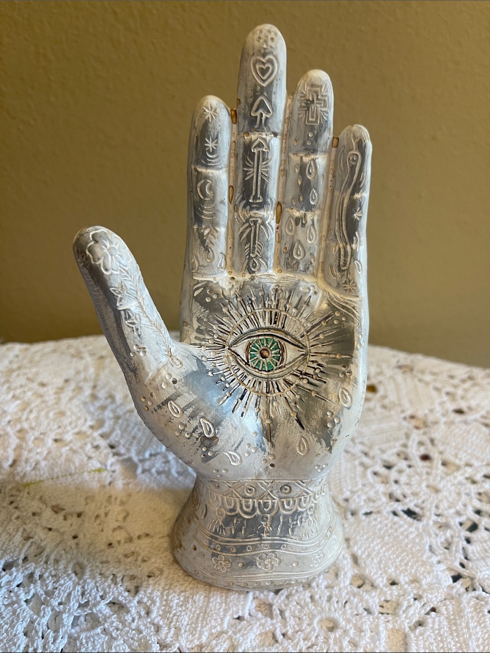 Decorative Hand Palm Statues with All-Seeing Eye — Black & Cream Halloween - Picture 2 of 9